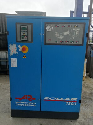 zánovní šroubový kompresor WORTHINGTON ROLLAIR 1500, vzduchem chlazený, rok výroby 2002, : 101,2 m3 / hod., max. tlak: 8,0 bar (p), motor: 11 kW / 400V / 50Hz